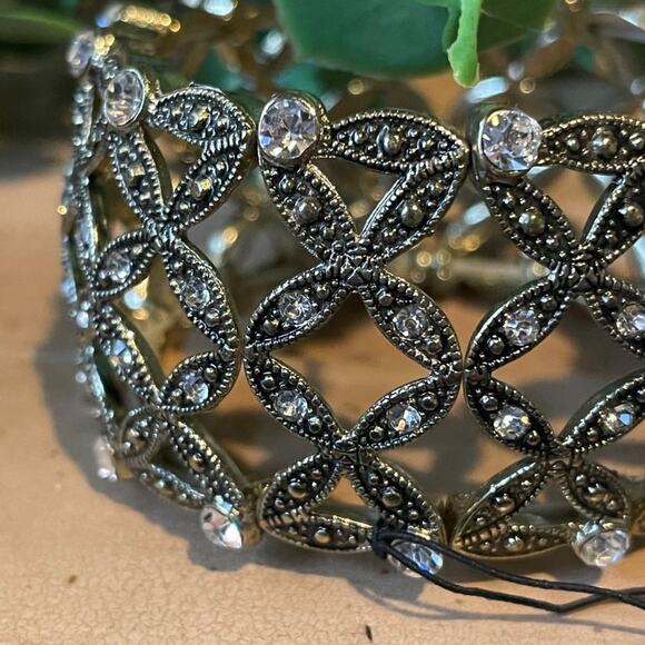 g by Gennaro Gold-Tone Stretch Cuff Sparkle and Rhinestone NWT Bracelet - Picture 1 of 9